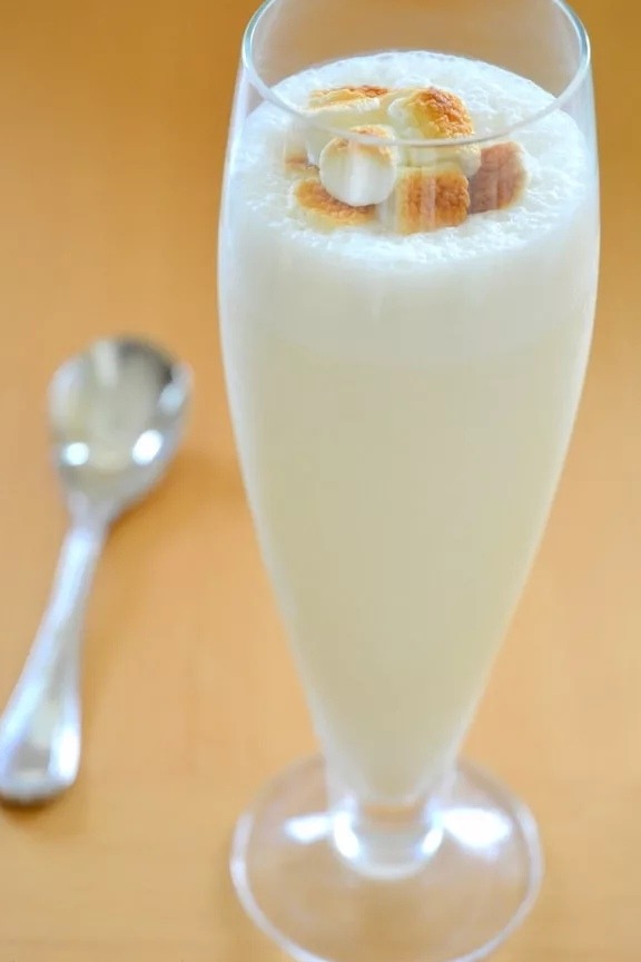 Молочный коктейль с зефиром