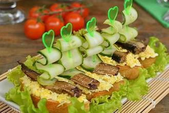 Бутерброды со шпротами "Кораблики"