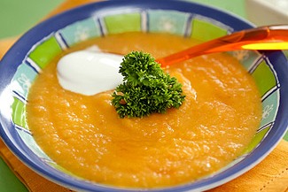 Морковно-яблочный суп в мультиварке