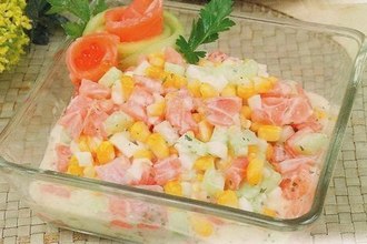 Деликатесный салат из сёмги