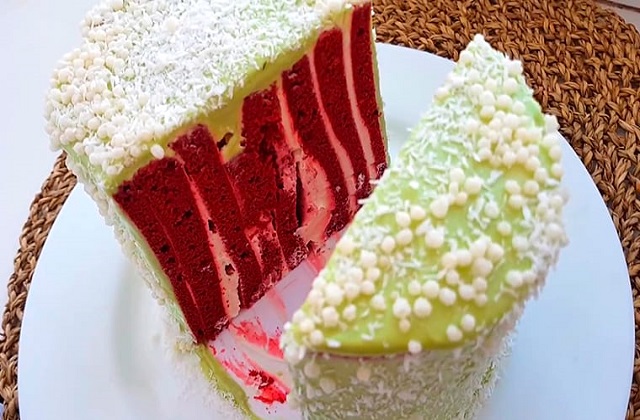 Торт «Красный бархат» с вертикальными коржами