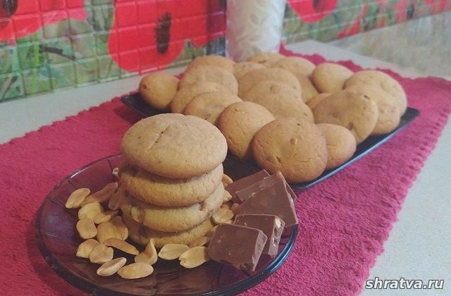 Печенье с арахисовой пастой и шоколадом
