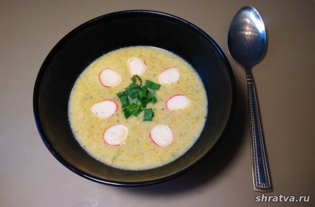 Сырный крем-суп с курицей и крабовыми палочками