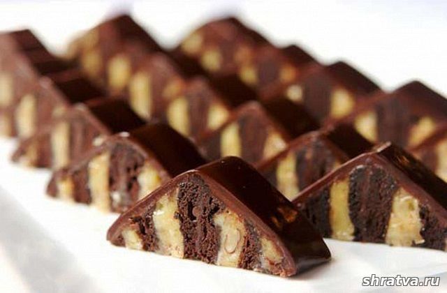 Шоколадные пирожные с кремом из мятного ликера