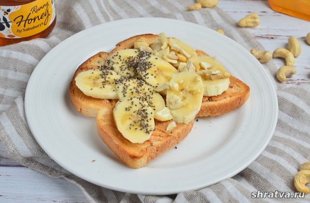 Бутерброд с арахисовой пастой и бананом