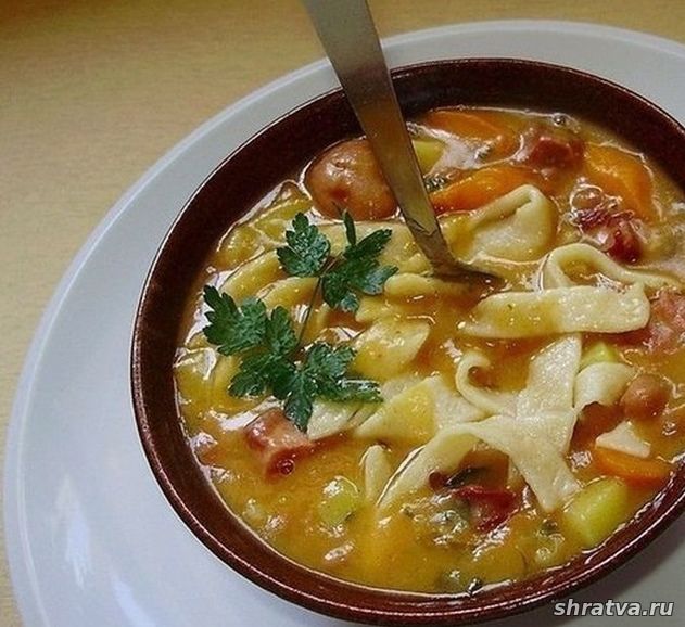Фасолевый суп с домашней лапшой