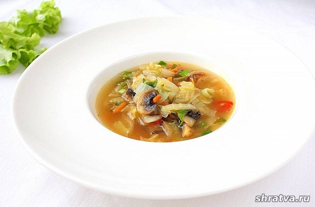 Суп с пекинской капустой и шампиньонами