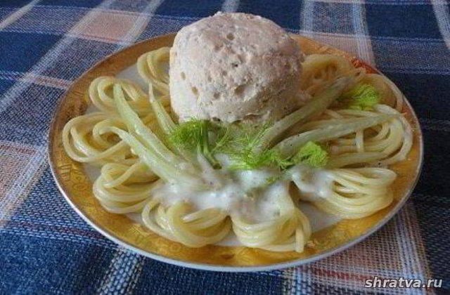 Рыбные тефтели в гнезде из спагетти со сливочным соусом