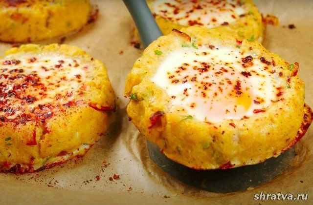 Картофельные гнёзда с яйцом и сыром
