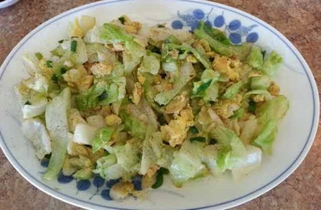 Жареная капуста с яйцом по-вьетнамски