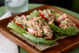 Фитнес-салат с лососем