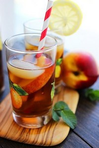 Алкогольный холодный чай-лимонад